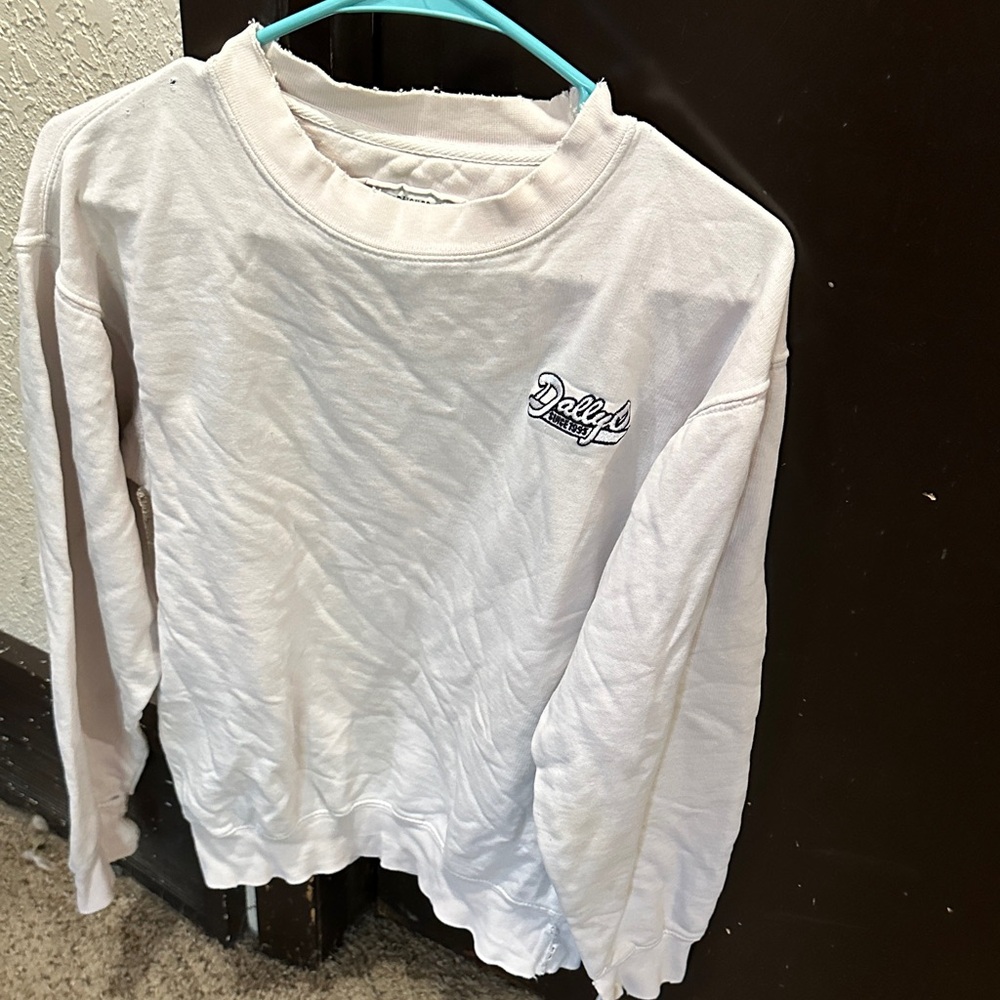 Dally's Women's White Crew Neck Sweater
